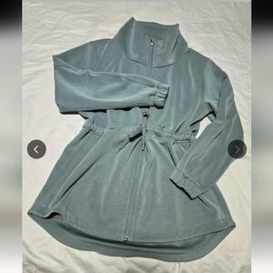 Lk NEW Lululemon JACKET SZ 6